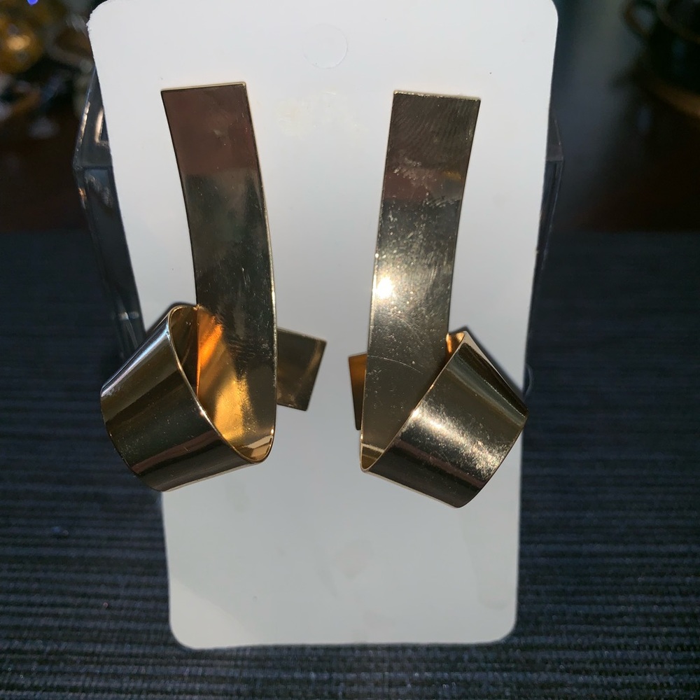 Gold earrings